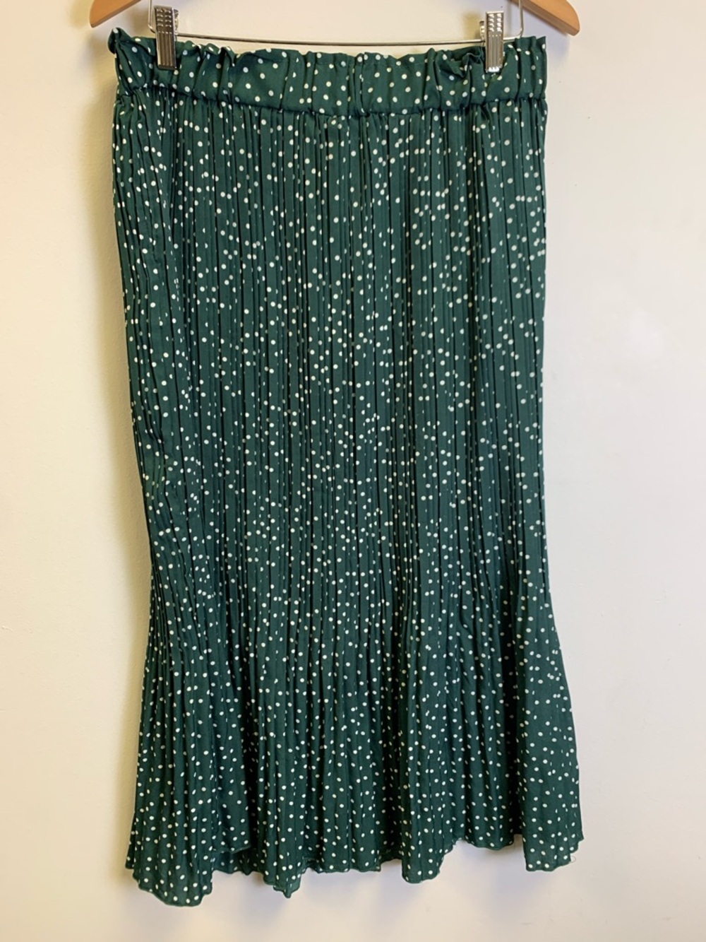 Exlura Dark Green Polka Dot Pleated Midi Skirt